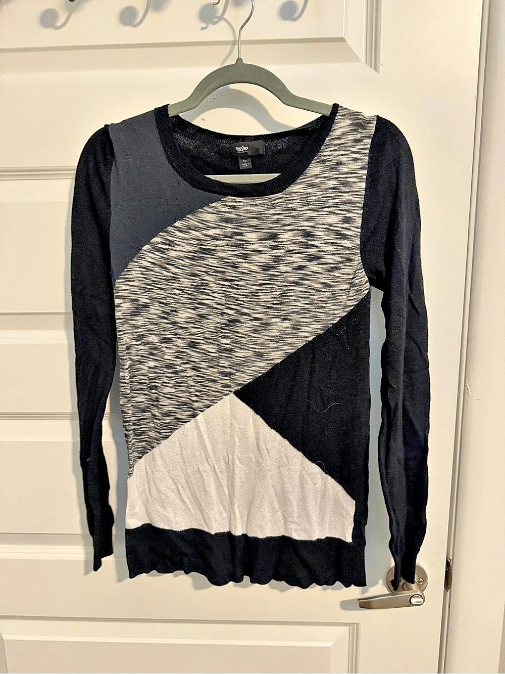 Wet Seal Color Block Long Sleeve Top in Black & Gray Size Small